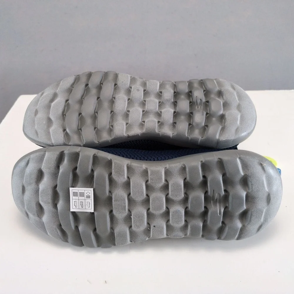 NWT Skechers GOwalk Max Men's 9 Navy Mesh Slip On Walking Shoes Comfort 54600